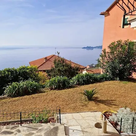 Giardino Panoramico Sul Mare, Un Angolo Di Liguria *